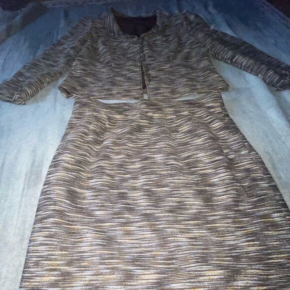 isabel & nina 2 Piece Suit - Picture 3 of 16